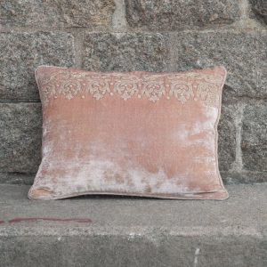 Cushion Deluxe Antiquity Embroidery Vintage Plum 30x40cm