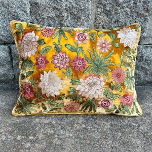 Cushion Bouquet Embroidery Shaded Oro 30x40cm